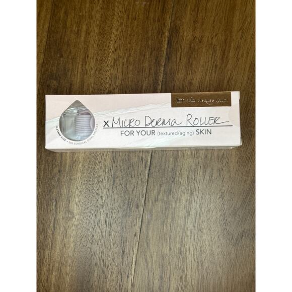 Kitsch Micro Derma Roller - Picture 1 of 8